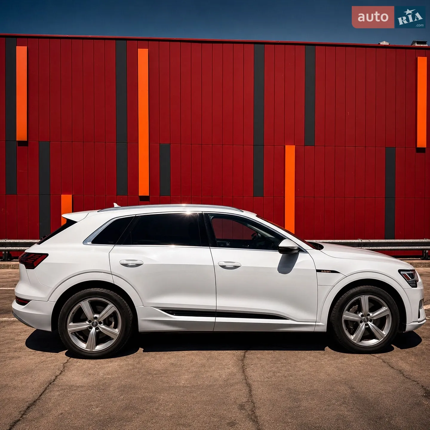 2019 Audi e-tron - мініатюра 10