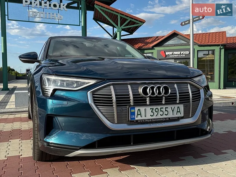 Audi e-tron