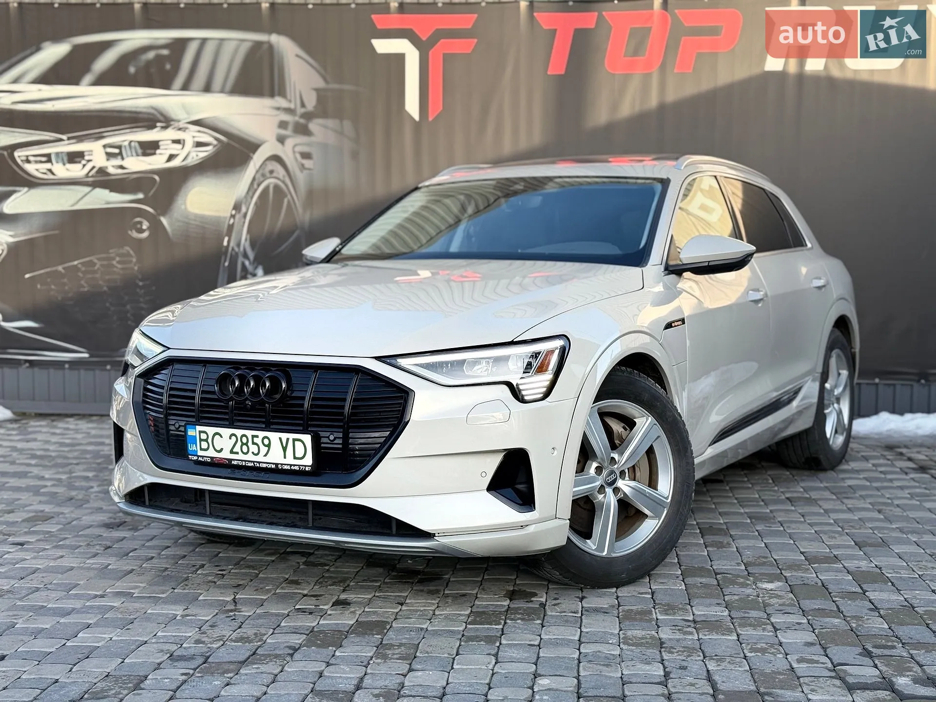 2019 Audi e-tron - мініатюра 2