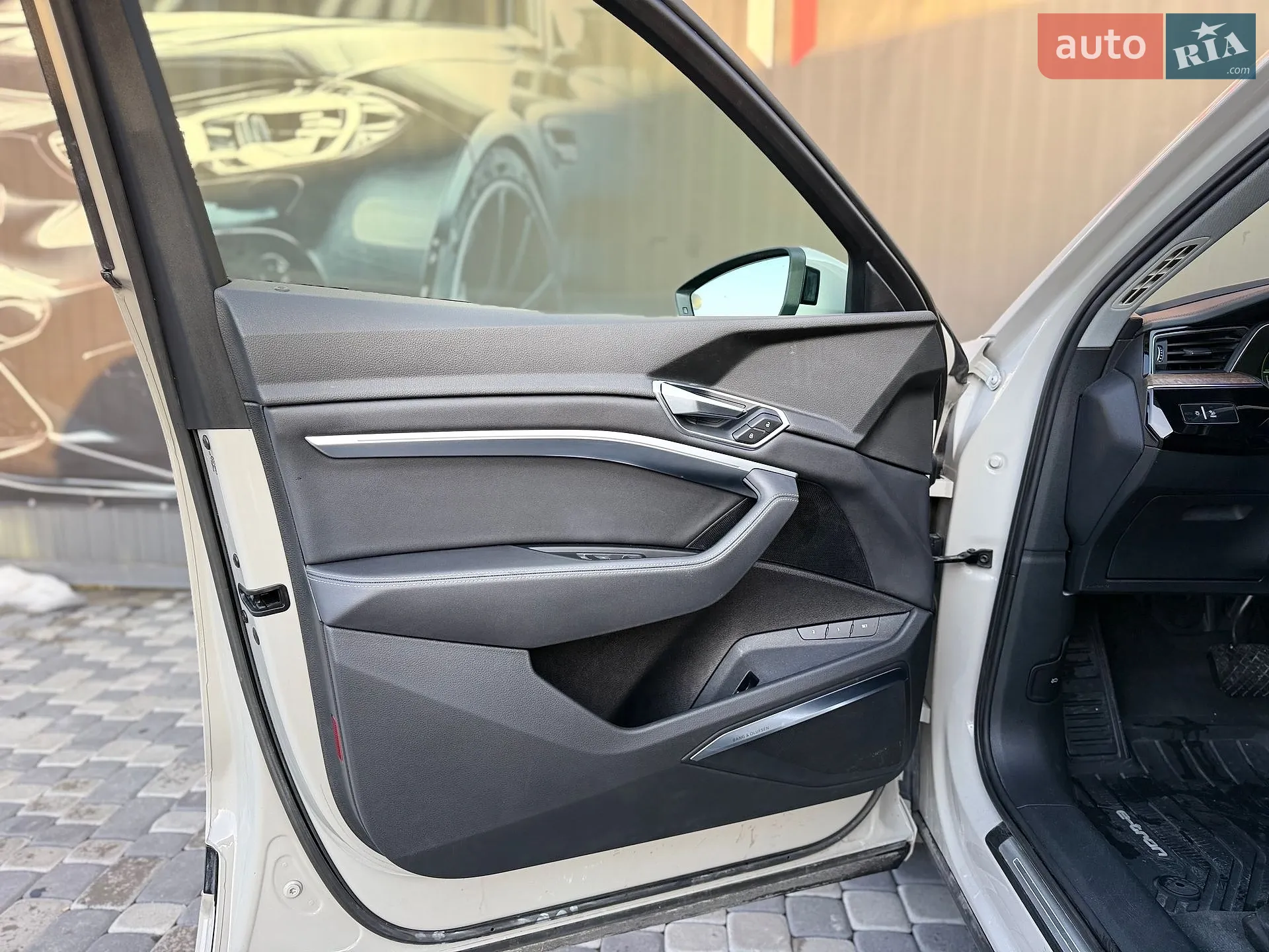 2019 Audi e-tron - мініатюра 27