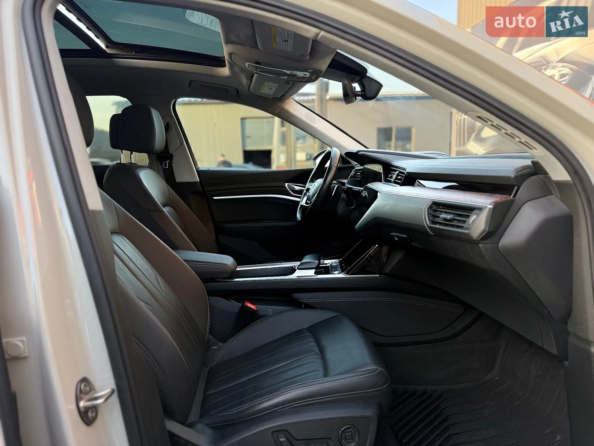 2019 Audi e-tron - мініатюра 50