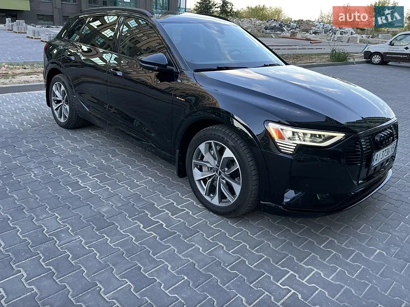 Audi e-tron 2020 VIN WA1AAAGE5MB003196 фото оголошення 3 з 72