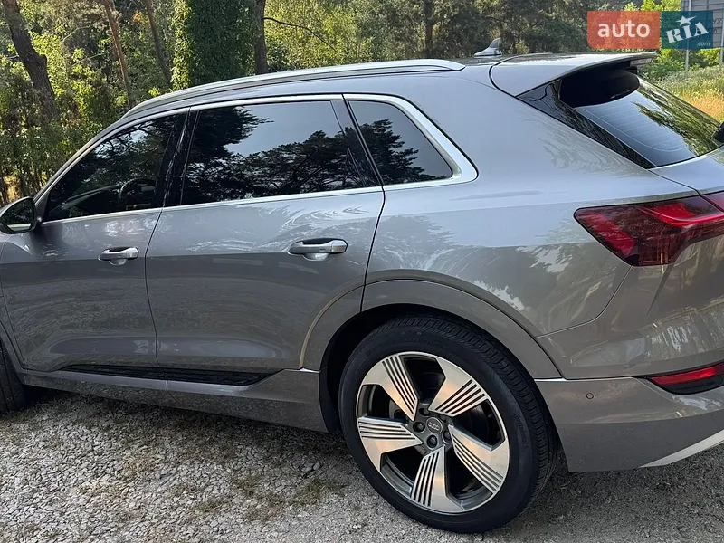 Audi e-tron 2020 VIN WAUZZZGE5LB037022 фото оголошення 7 з 67