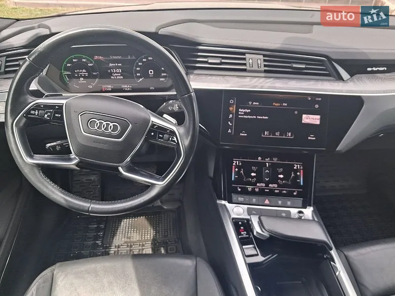Audi e-tron 2019 VIN WAUZZZGE3LB017237 фото оголошення 16 з 41