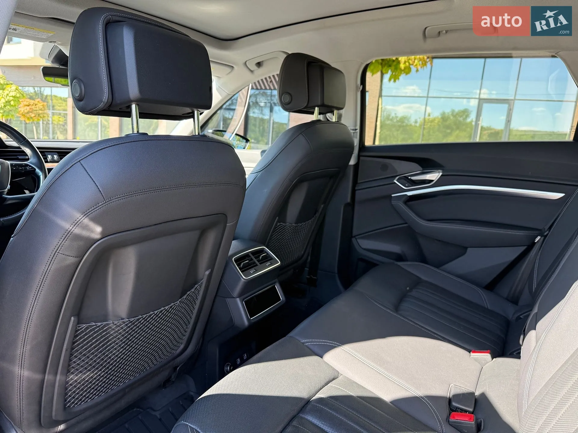 2019 Audi e-tron - мініатюра 20