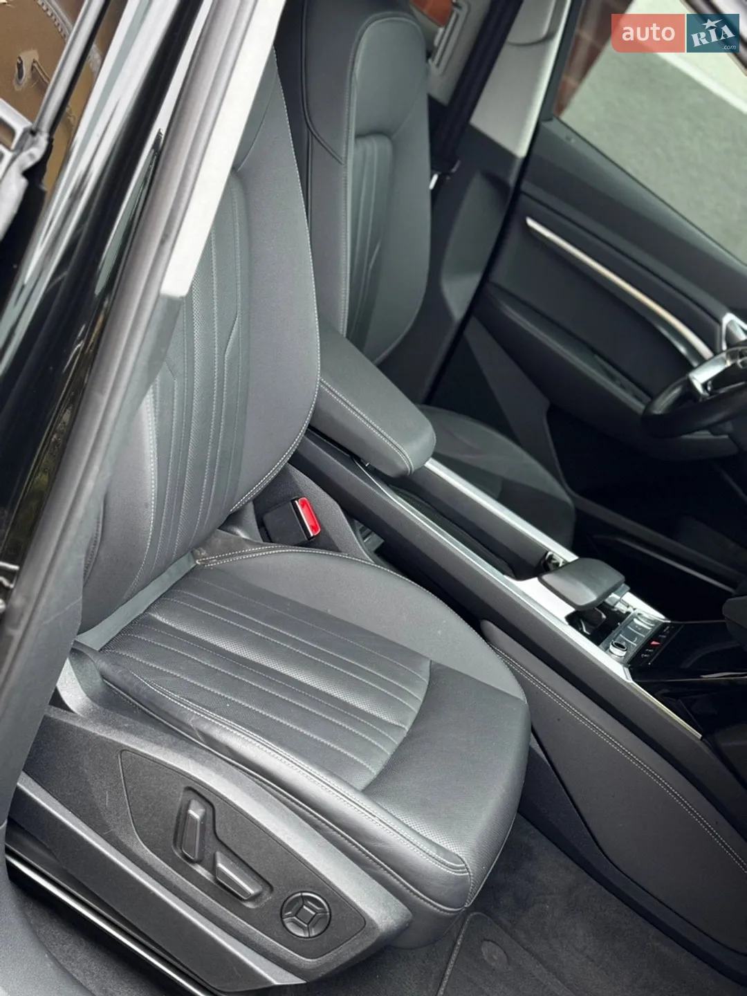 2019 Audi e-tron - мініатюра 48
