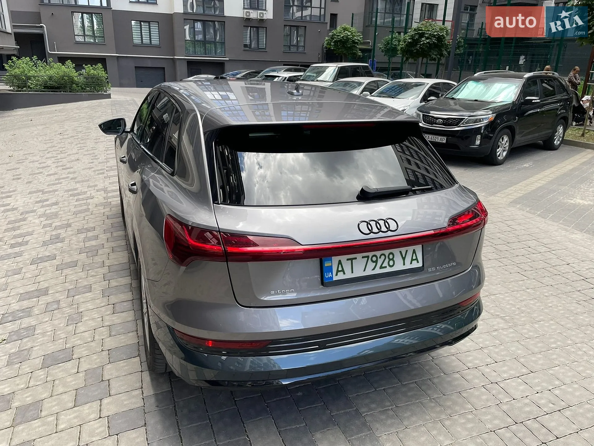 2021 Audi e-tron - мініатюра 5