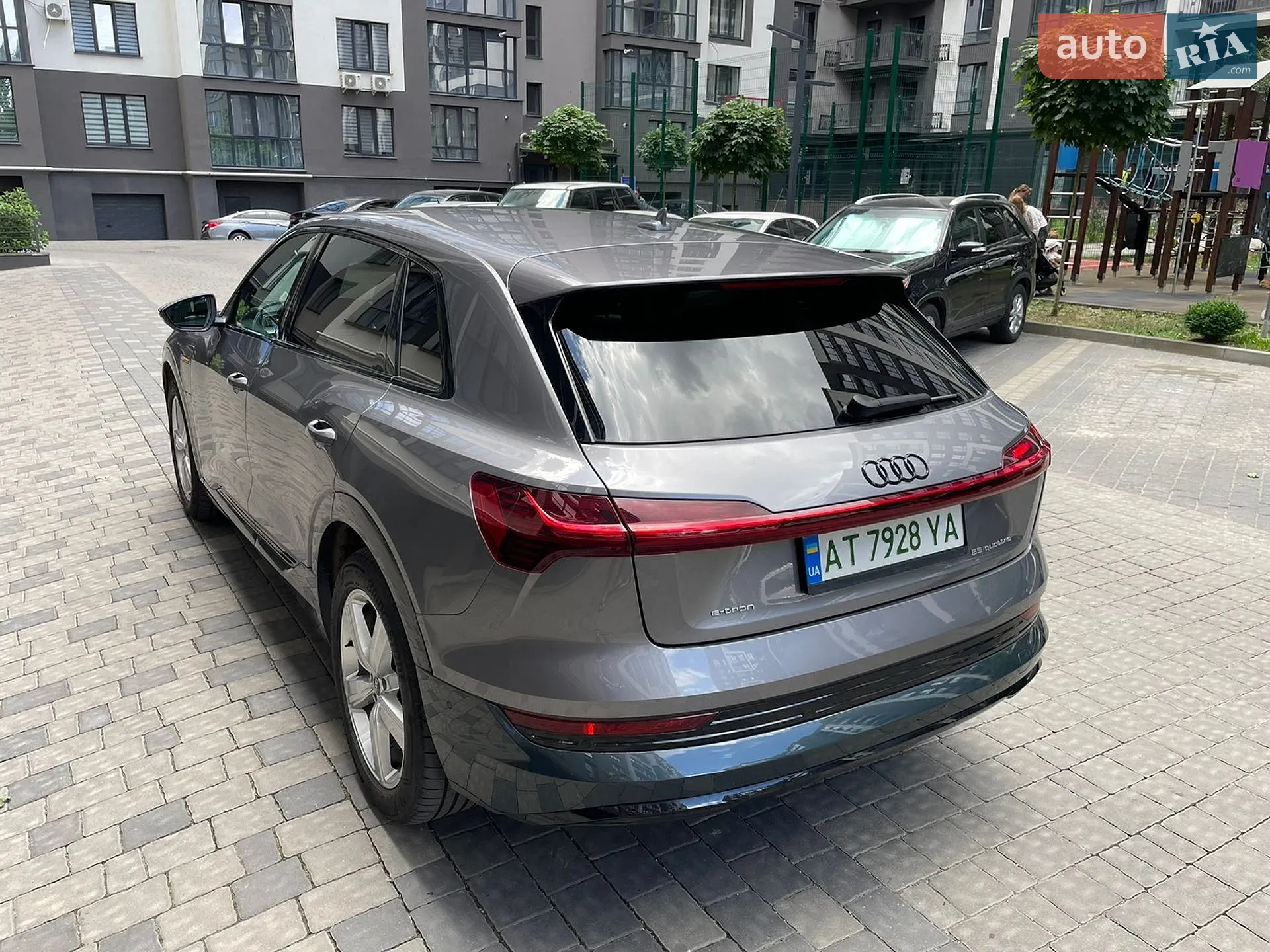 2021 Audi e-tron - мініатюра 6
