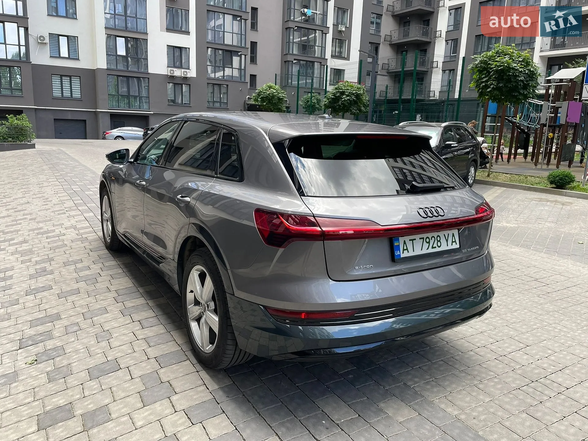2021 Audi e-tron - мініатюра 7