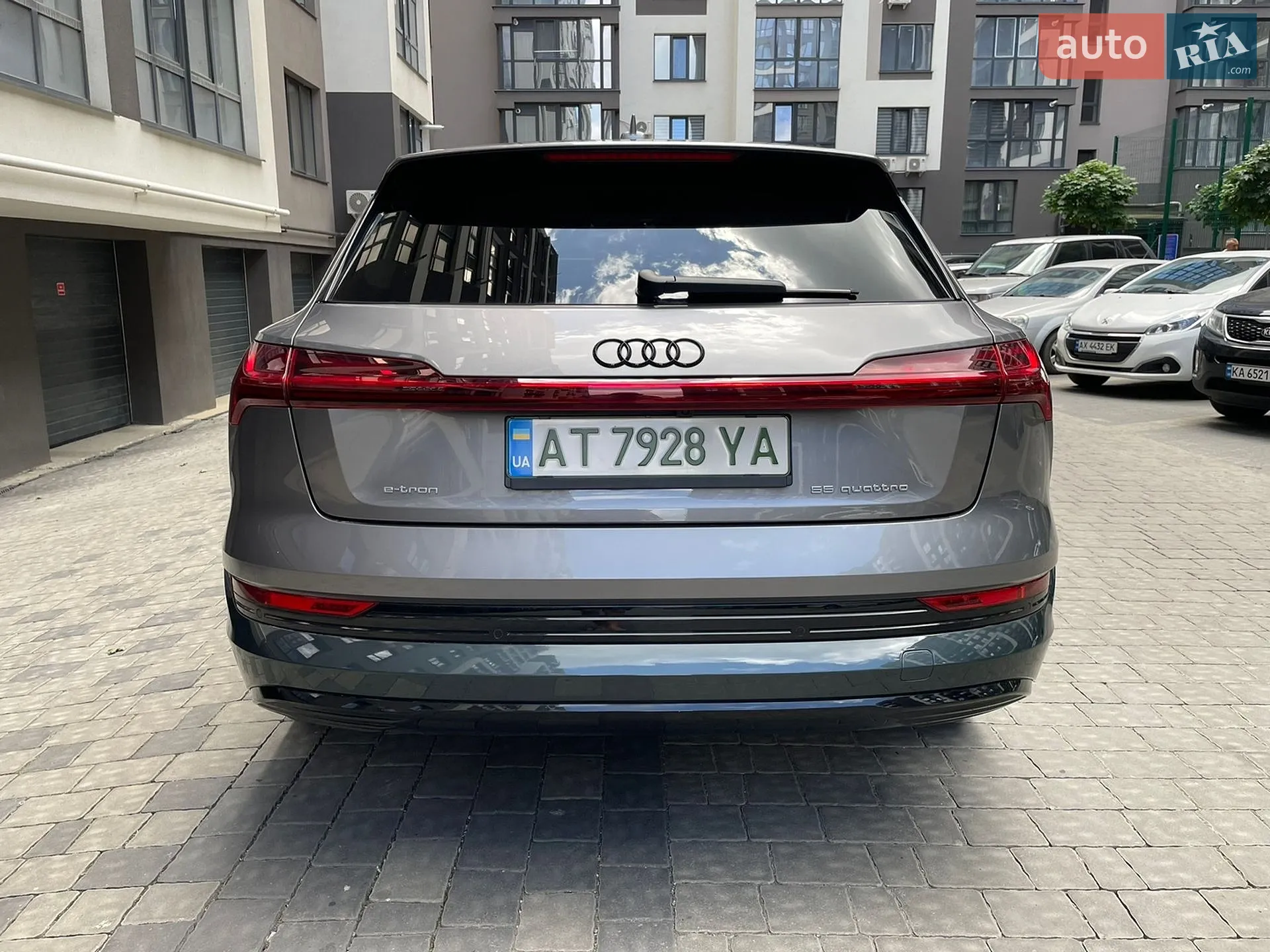 2021 Audi e-tron - мініатюра 11