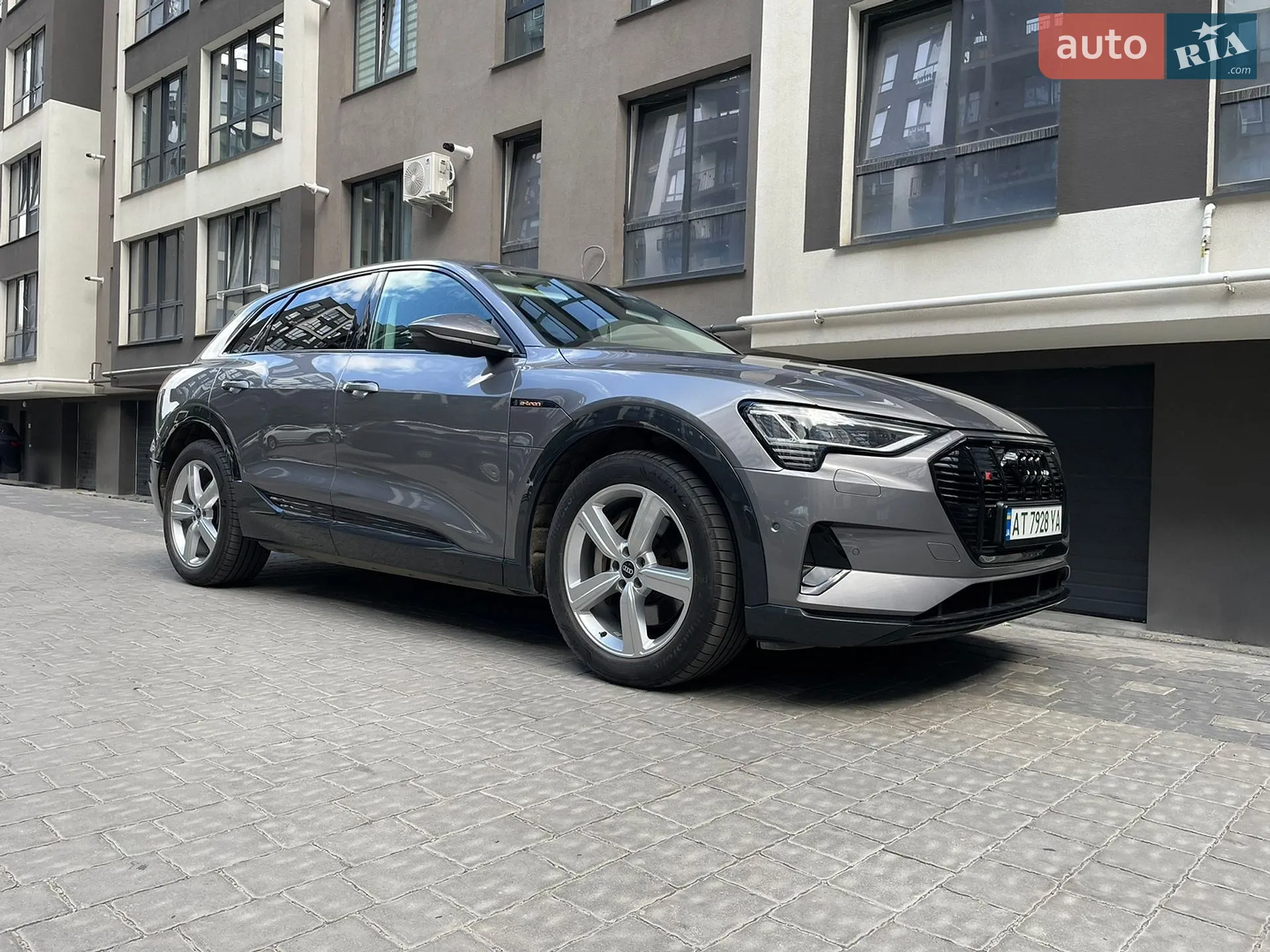 2021 Audi e-tron - мініатюра 32