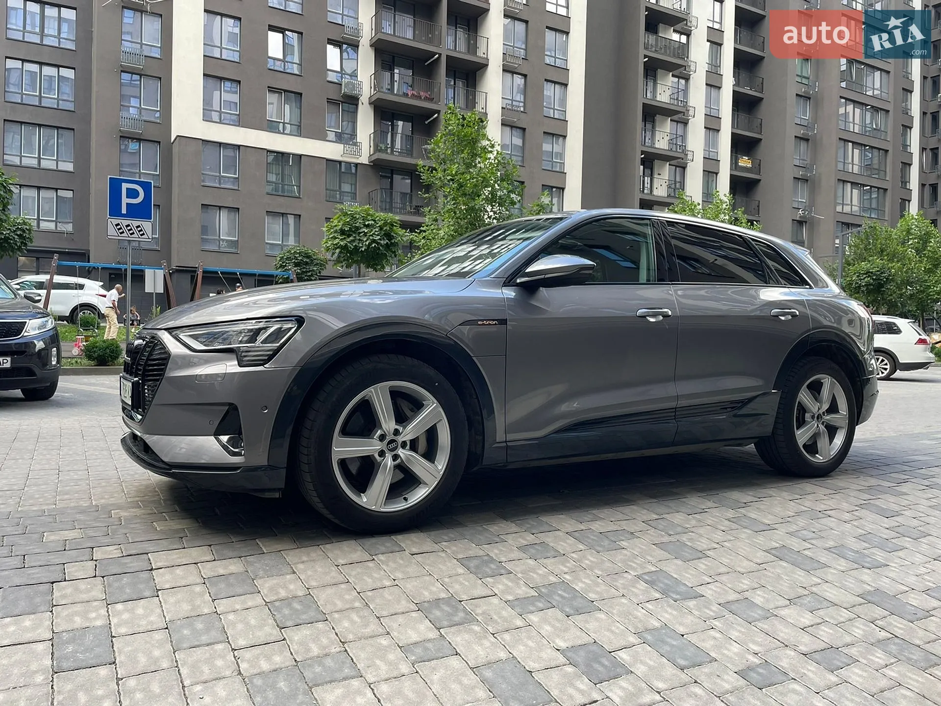 2021 Audi e-tron - мініатюра 47