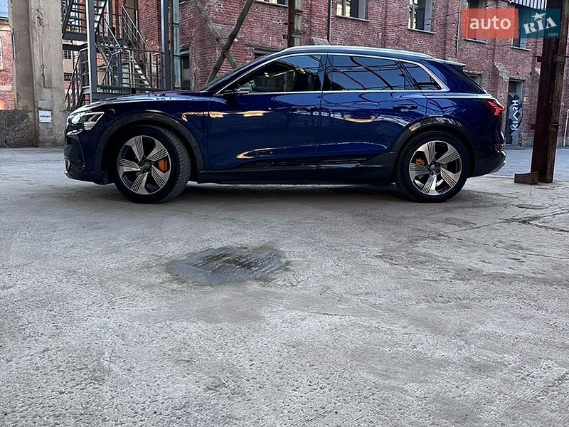 Внедорожник / Кроссовер Audi e-tron 2020 в Львове
