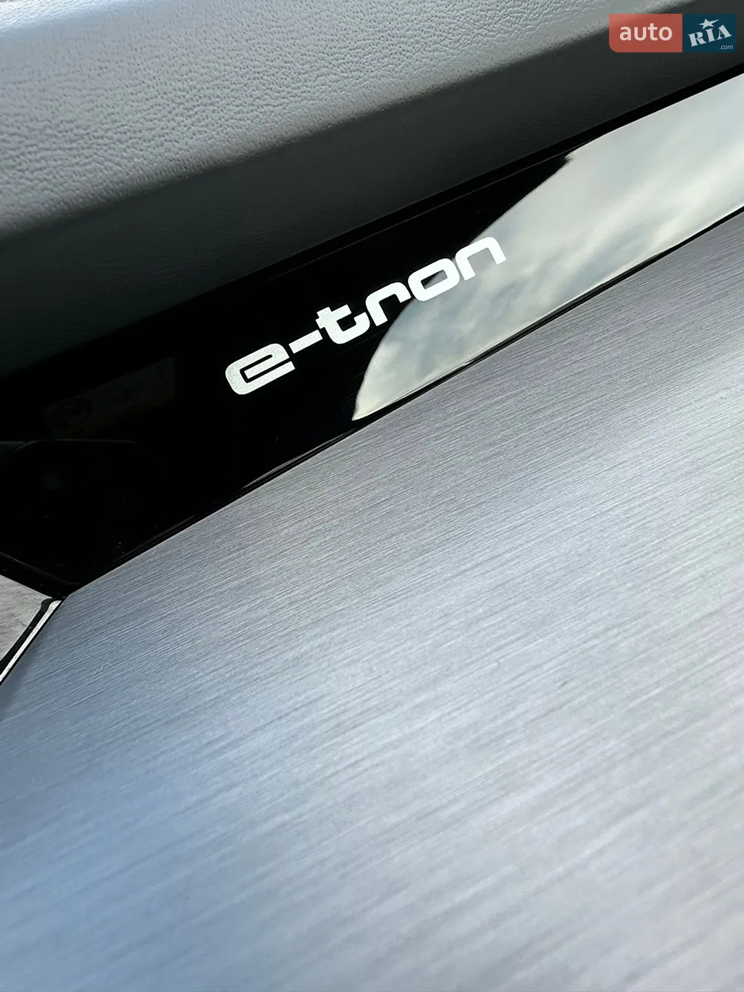 2020 Audi e-tron - мініатюра 26