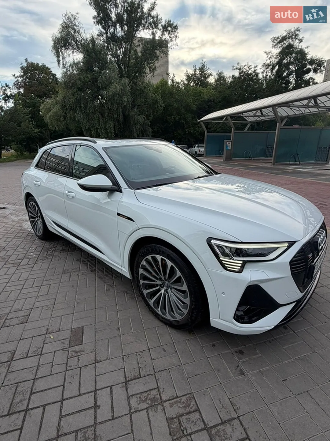 2020 Audi e-tron - мініатюра 6