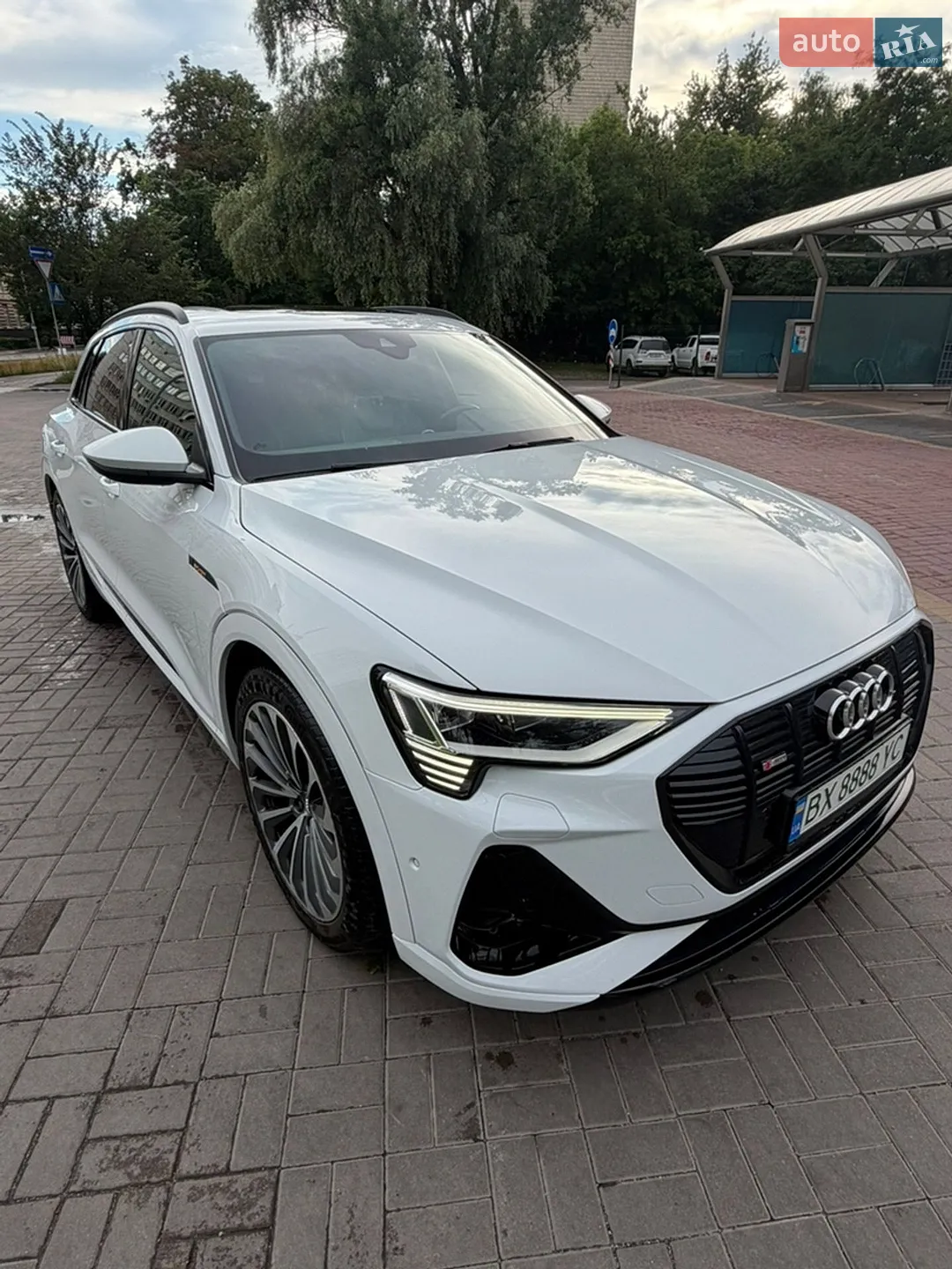 2020 Audi e-tron - мініатюра 5