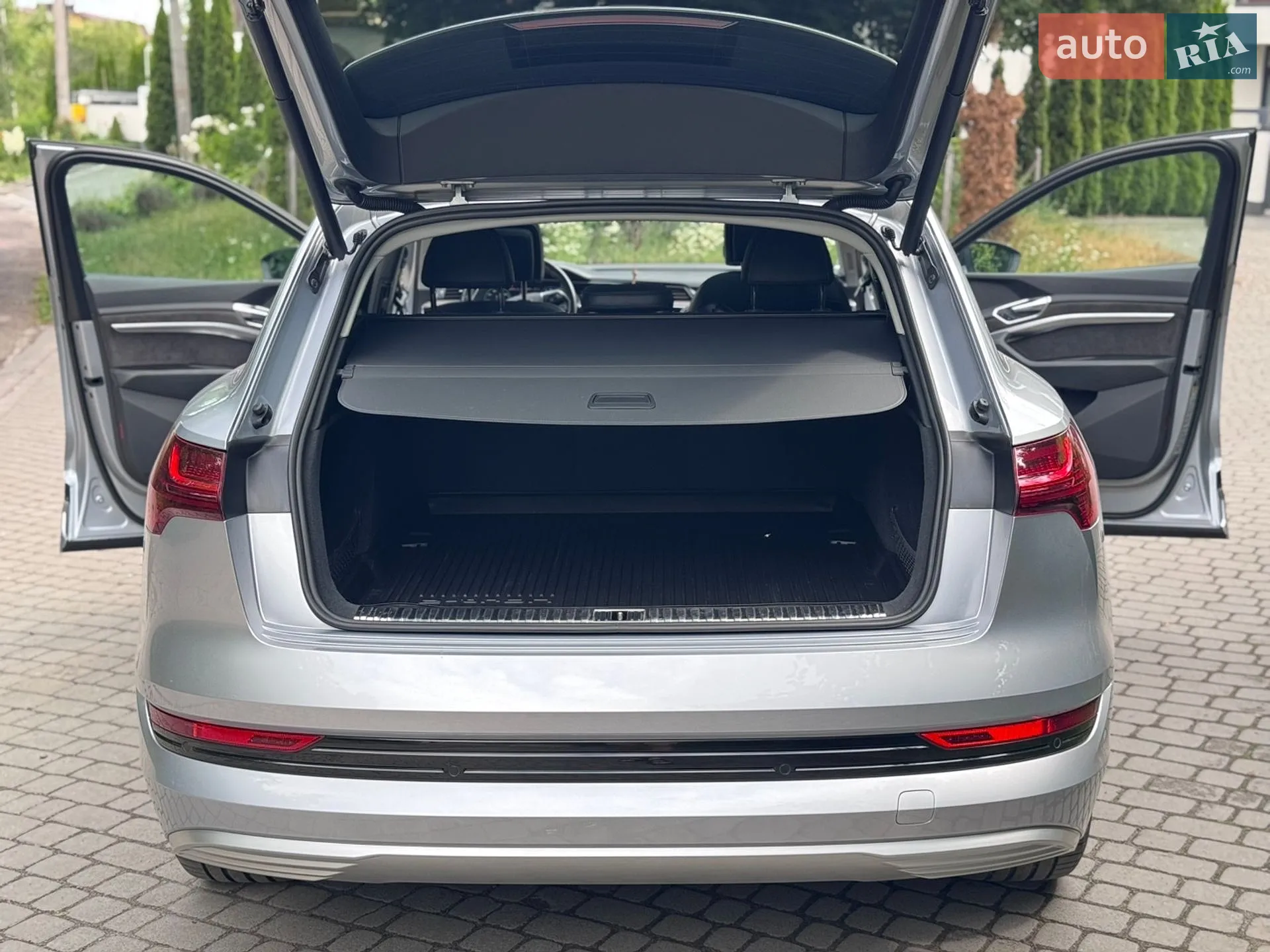 2019 Audi e-tron - мініатюра 15