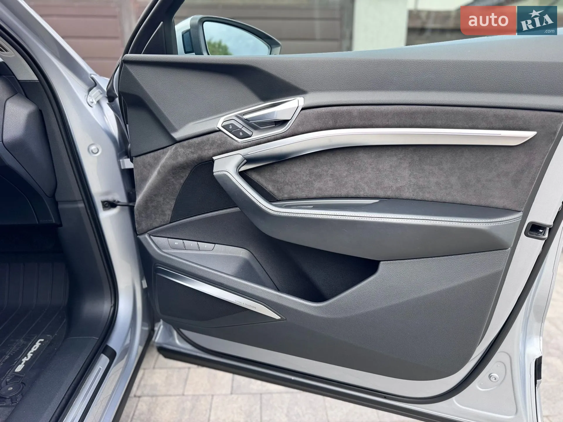 2019 Audi e-tron - мініатюра 29