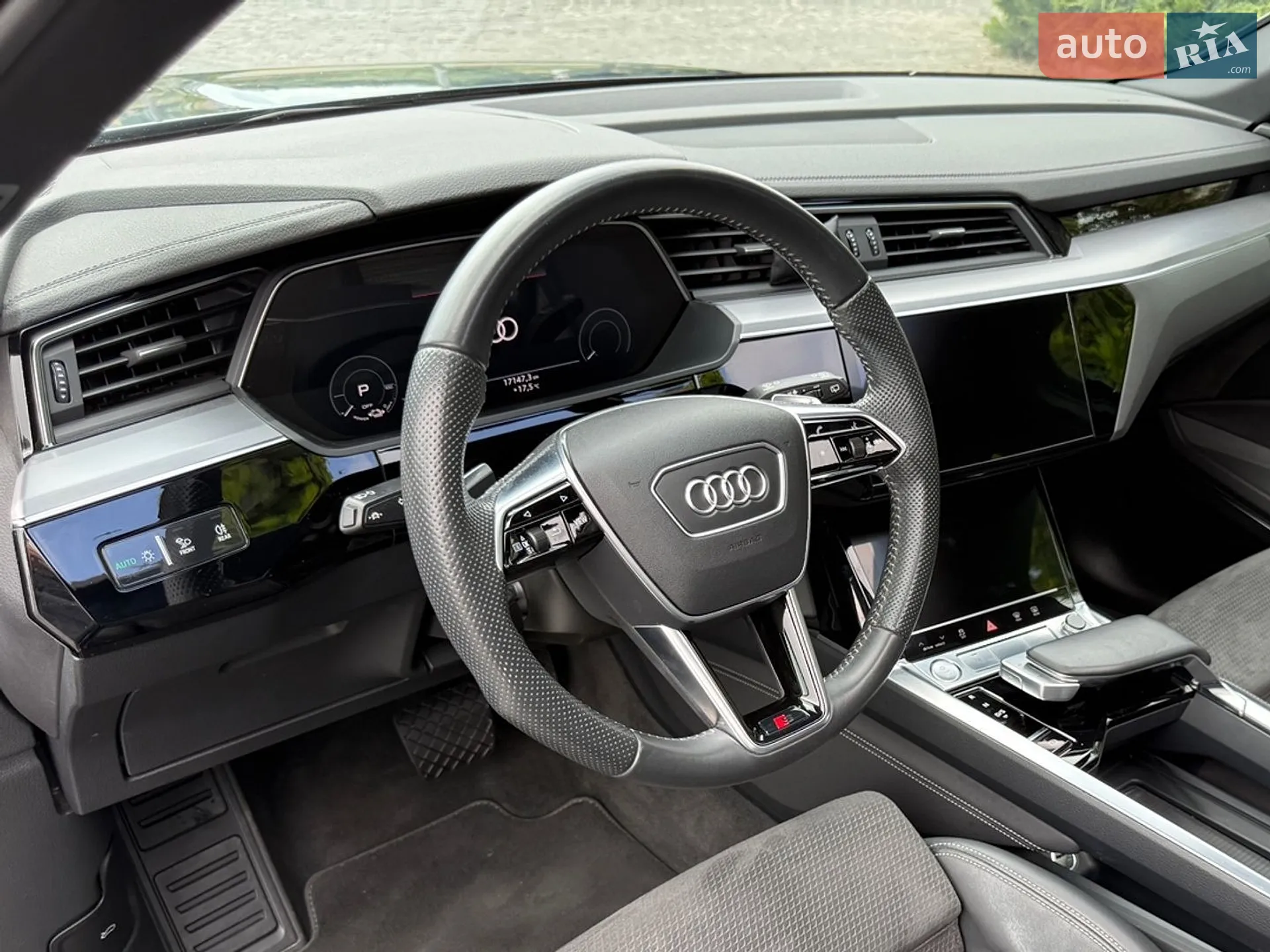 2019 Audi e-tron - мініатюра 7