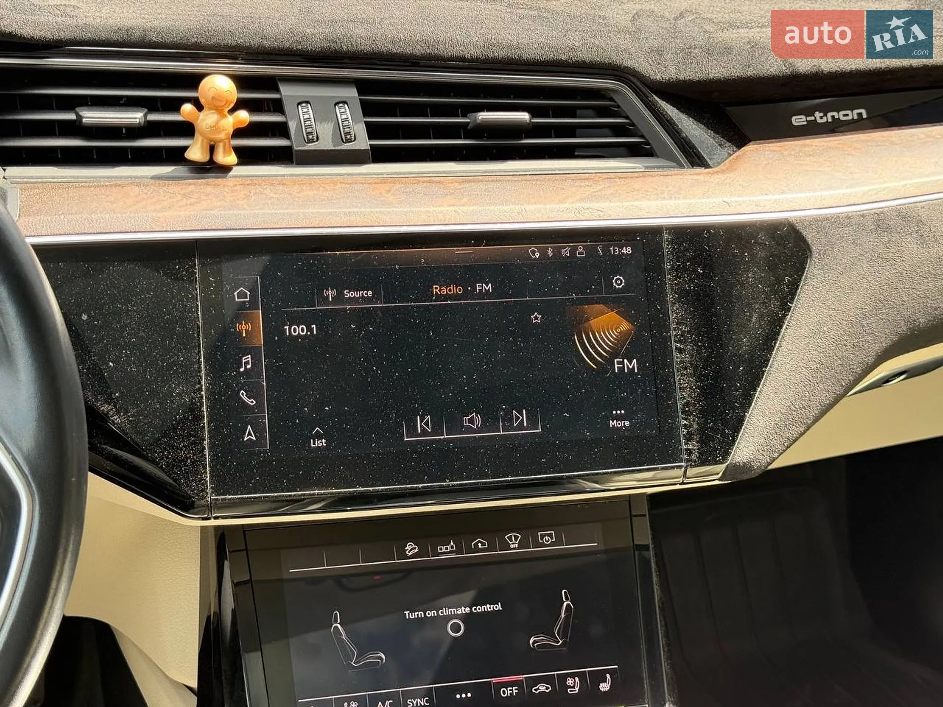 2019 Audi e-tron - мініатюра 22