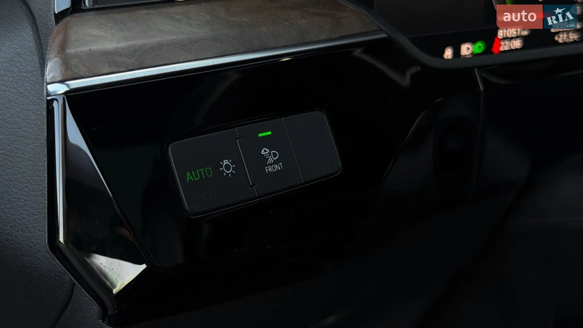 2020 Audi e-tron - мініатюра 21