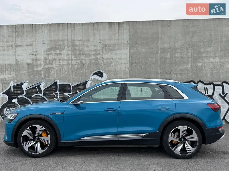 Audi e-tron