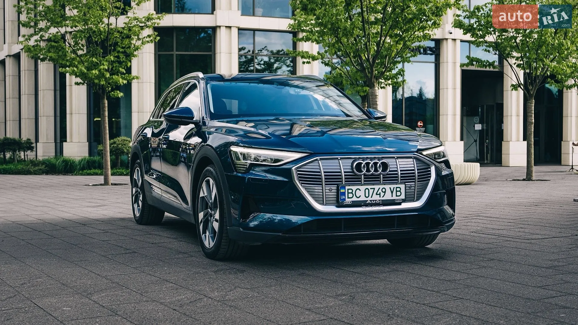 2020 Audi e-tron - мініатюра 2
