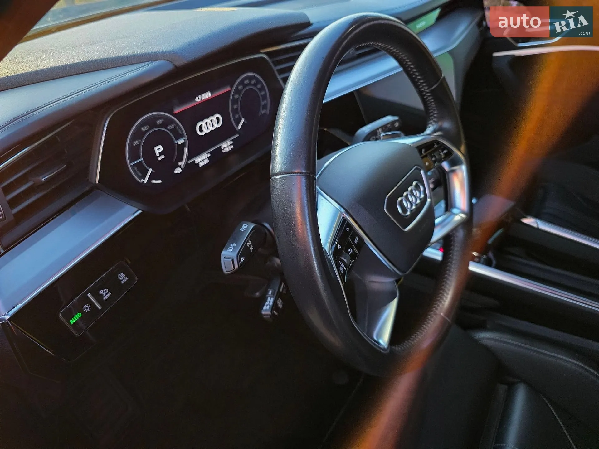 2019 Audi e-tron - мініатюра 28