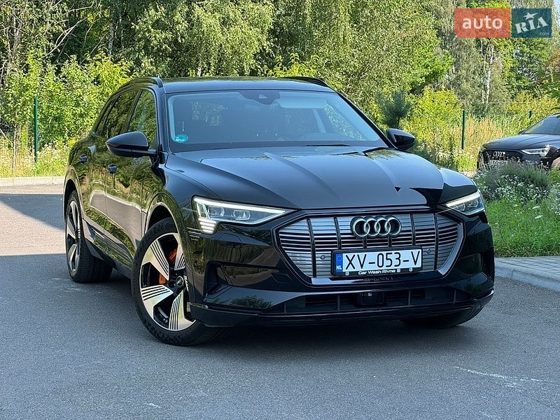 Audi e-tron 2019