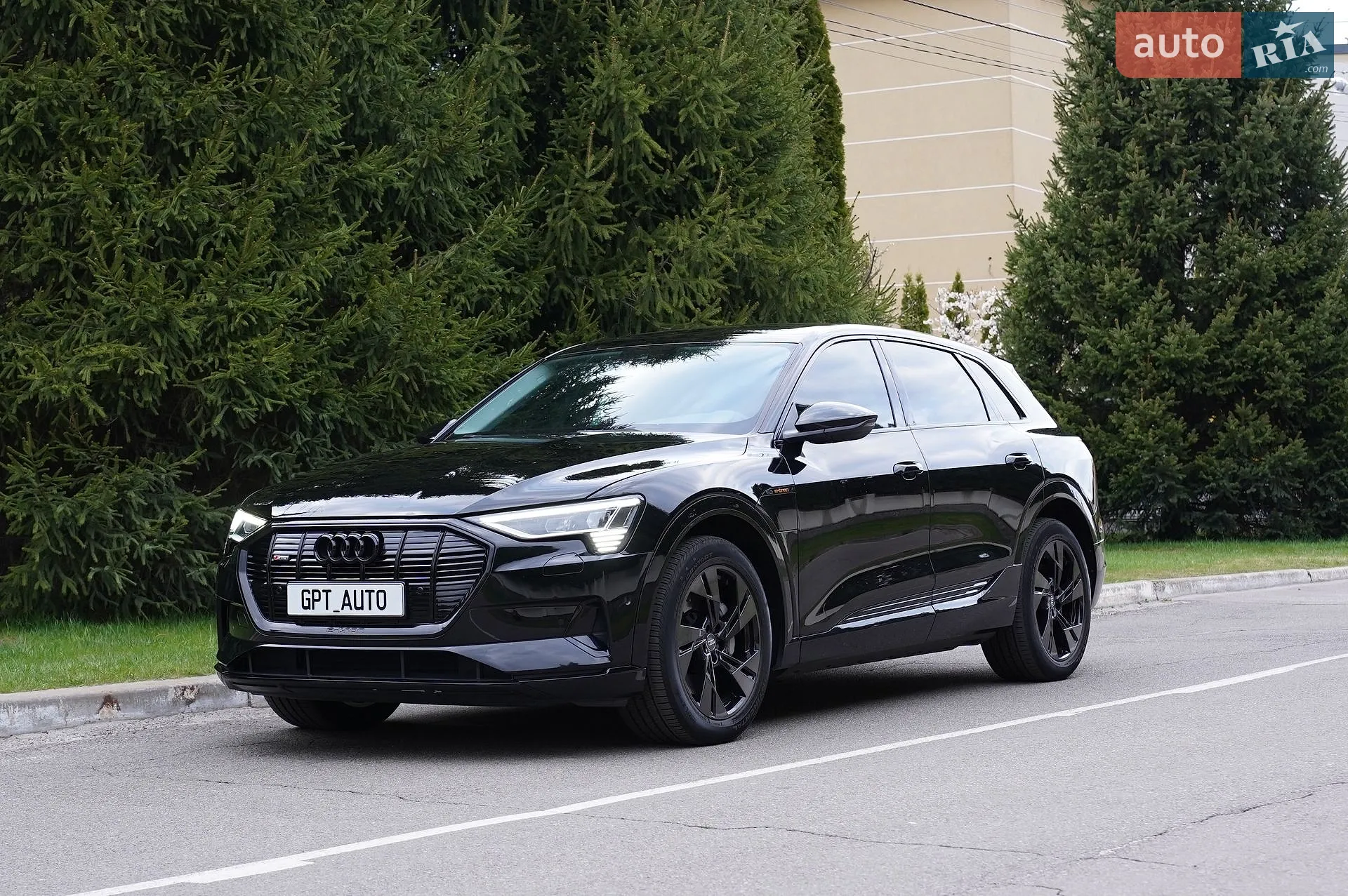 2022 Audi e-tron - фото 1