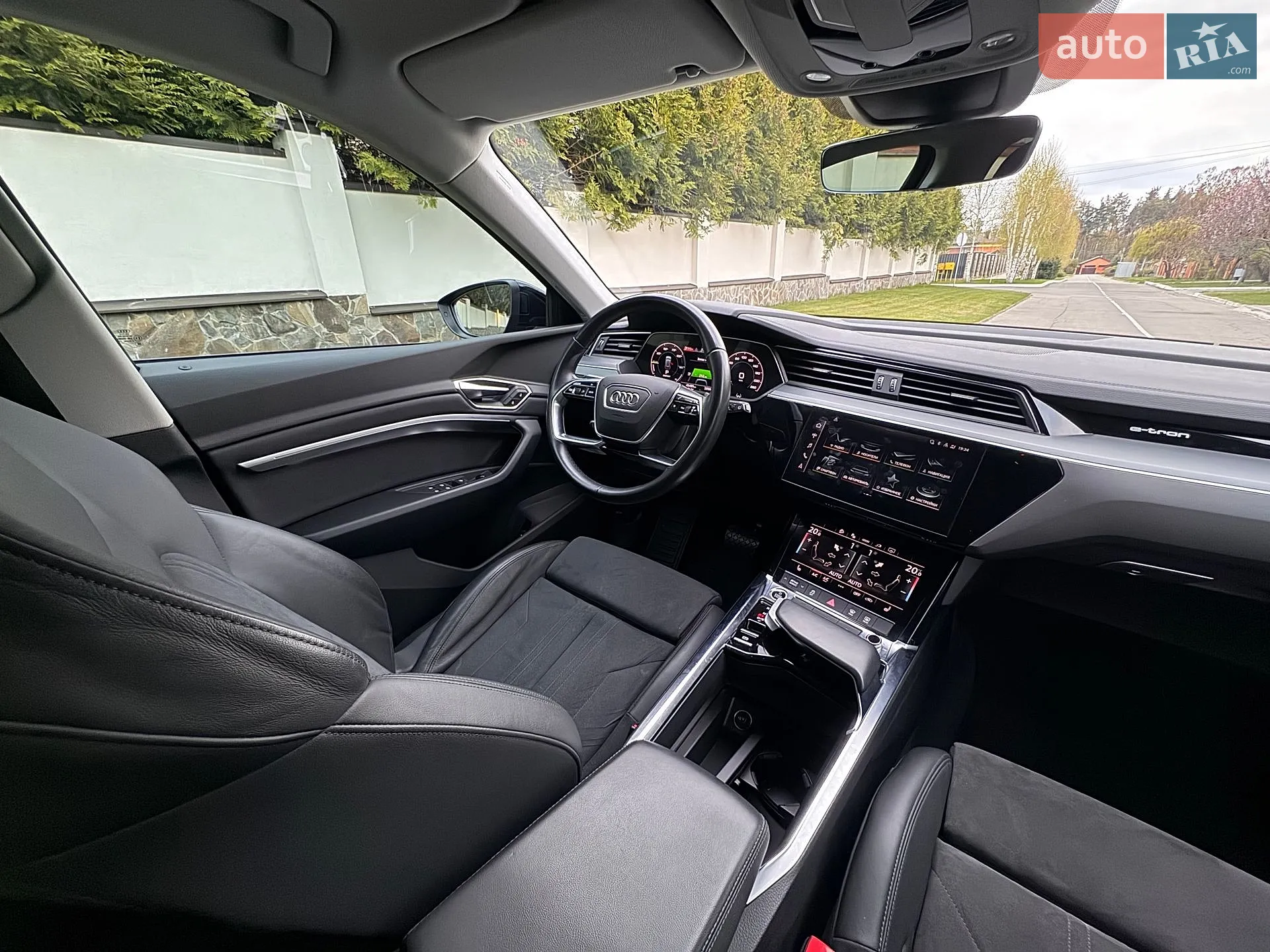 2022 Audi e-tron - мініатюра 23