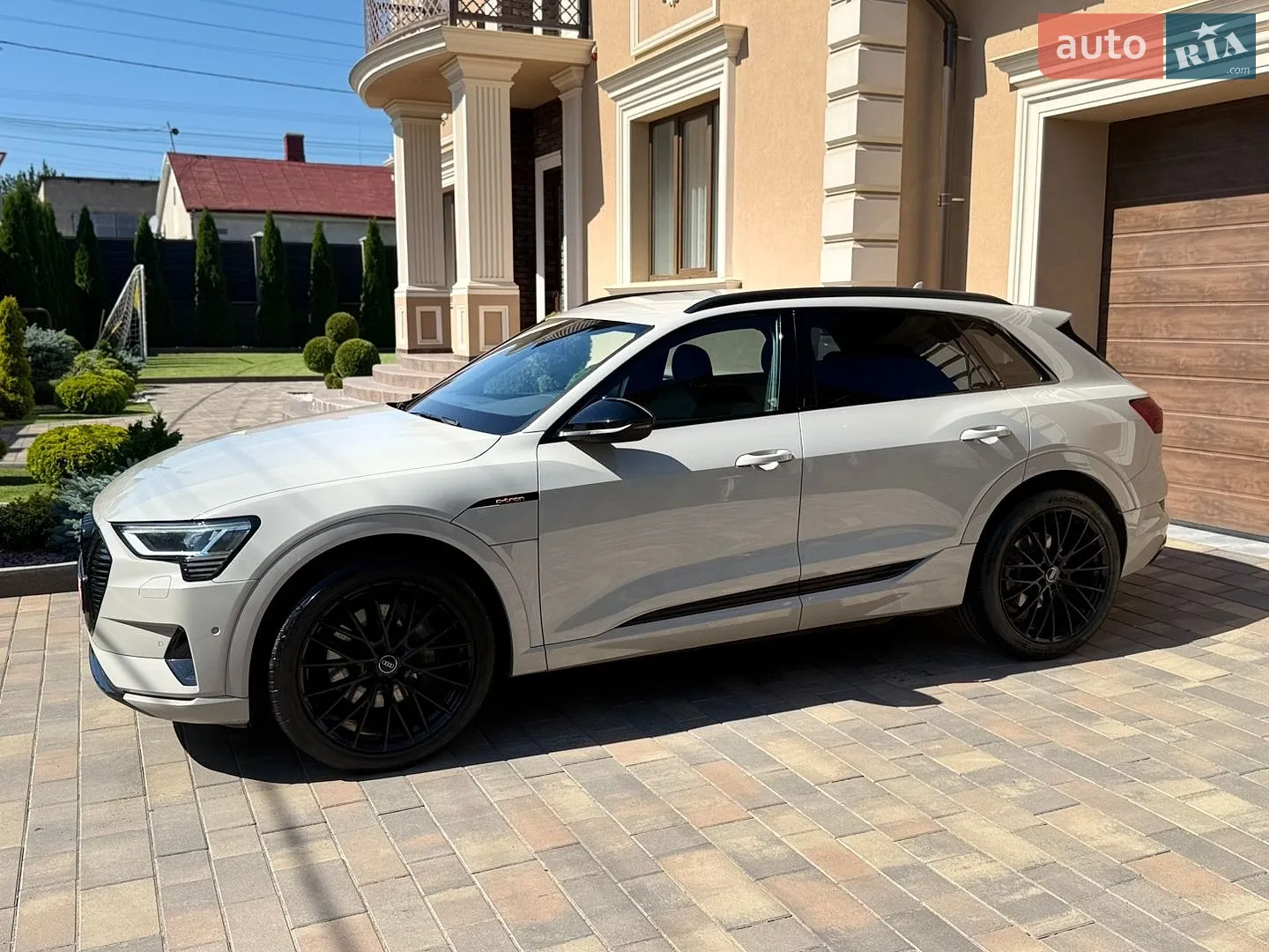 2019 Audi e-tron - мініатюра 8