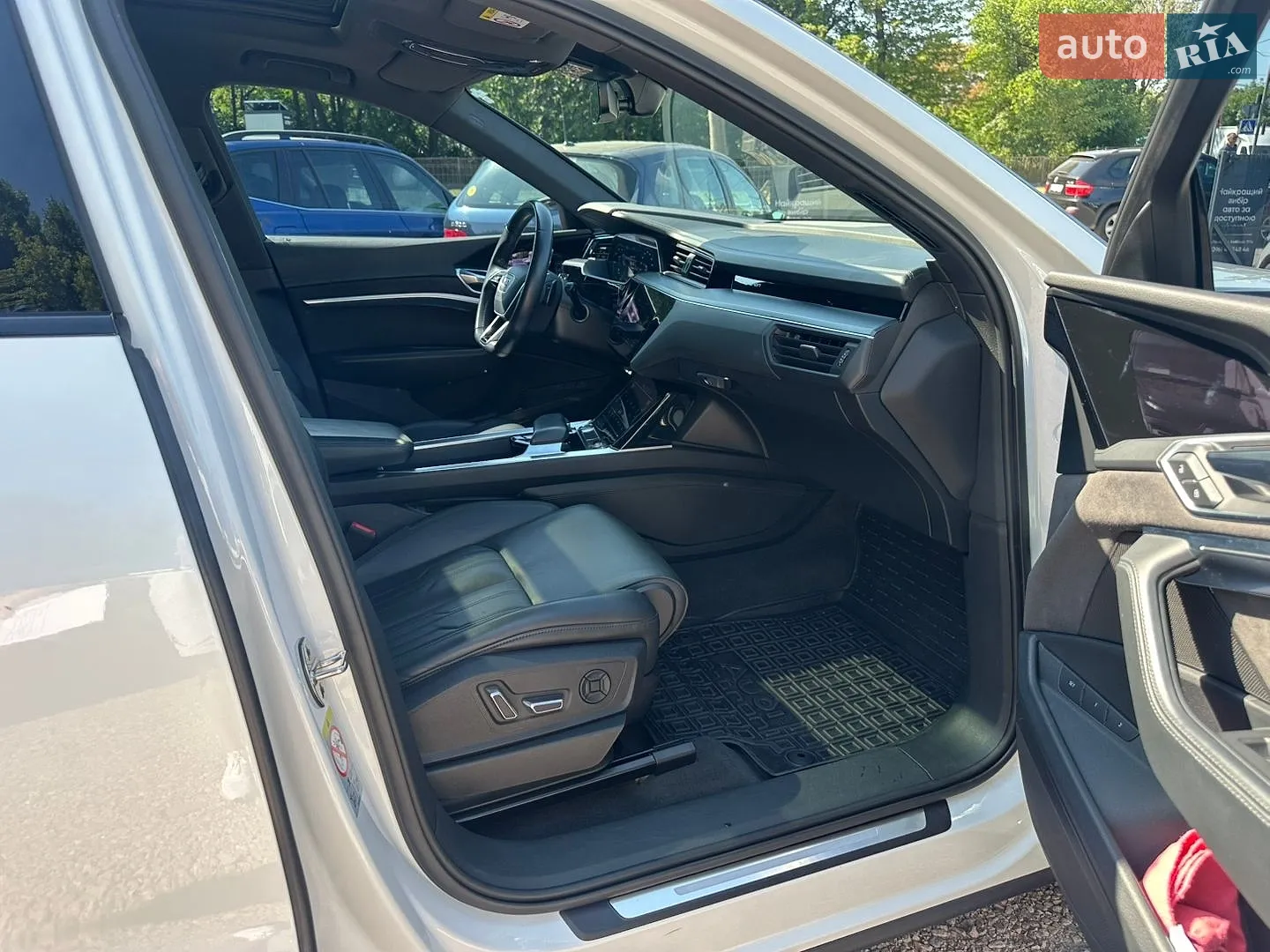 2019 Audi e-tron - мініатюра 39