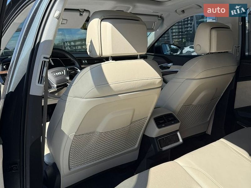 Внедорожник / Кроссовер Audi e-tron 2019 в Киеве