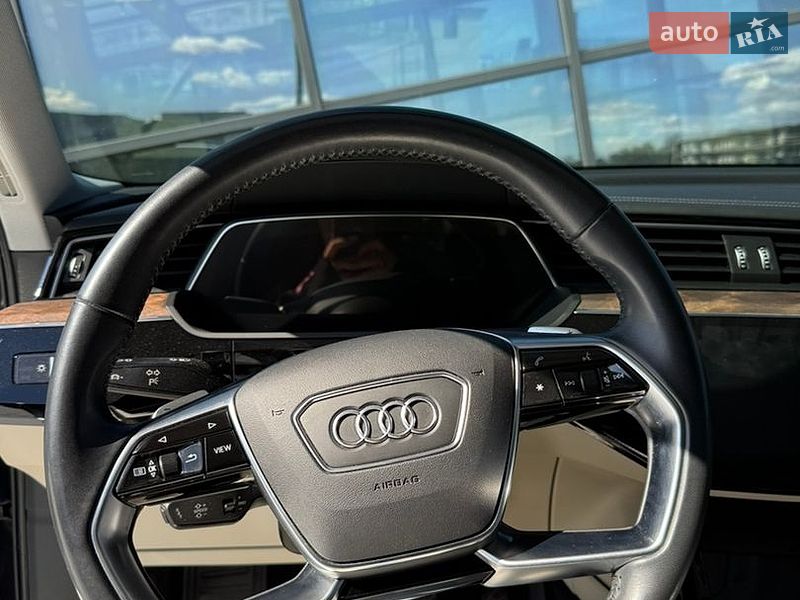 Внедорожник / Кроссовер Audi e-tron 2019 в Киеве