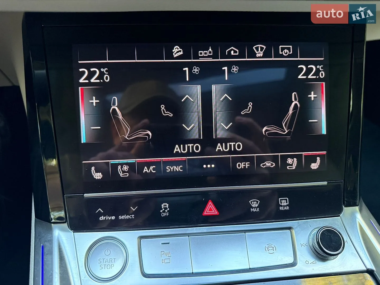 2020 Audi e-tron - мініатюра 106
