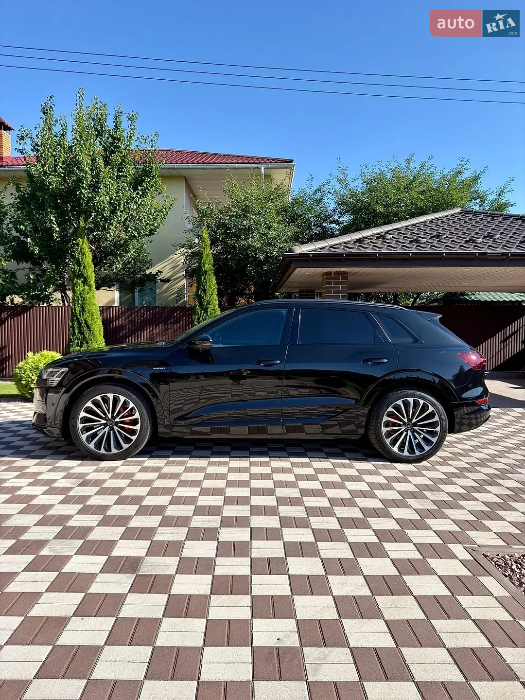 2020 Audi e-tron - мініатюра 3