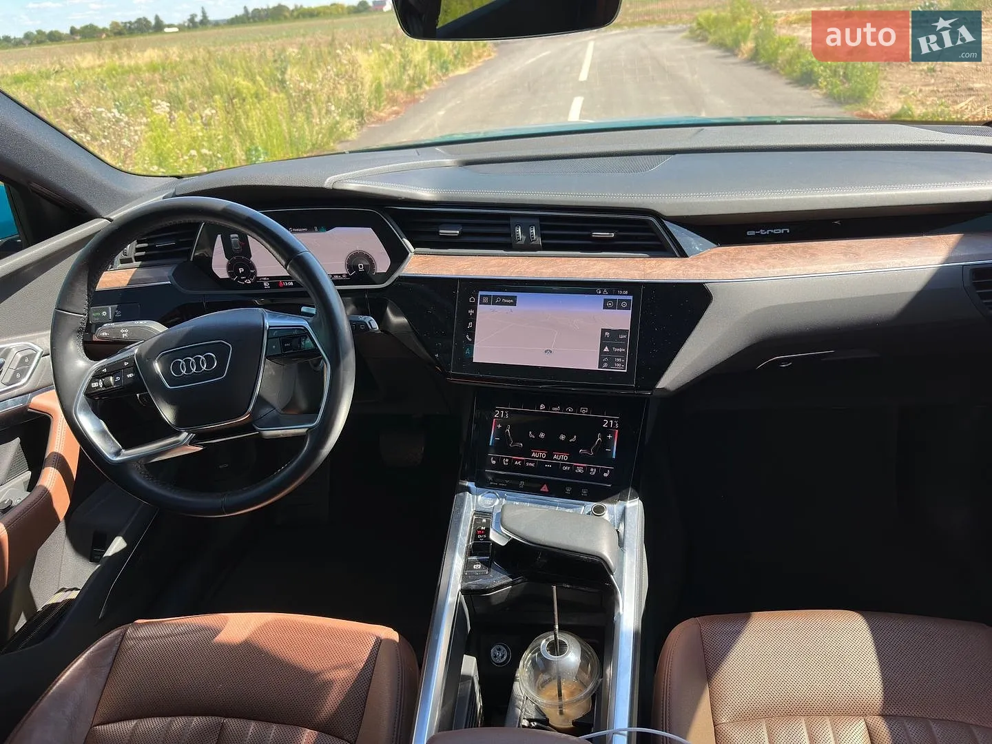 2019 Audi e-tron - мініатюра 16