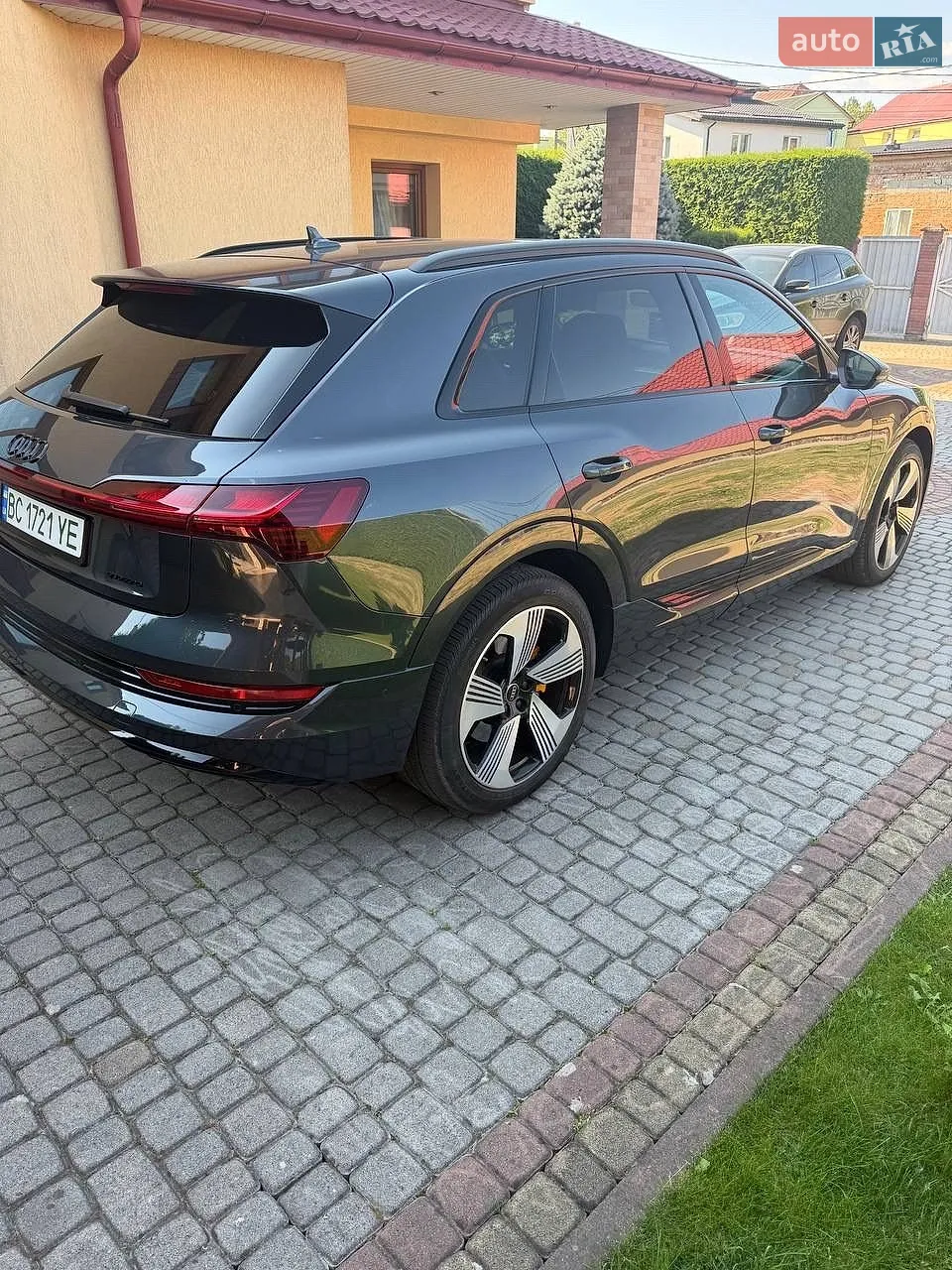 2022 Audi e-tron - мініатюра 3