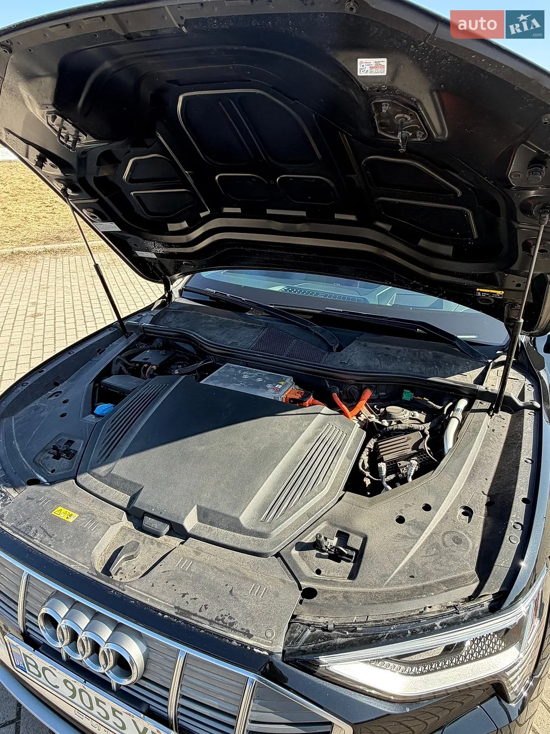2019 Audi e-tron - мініатюра 3