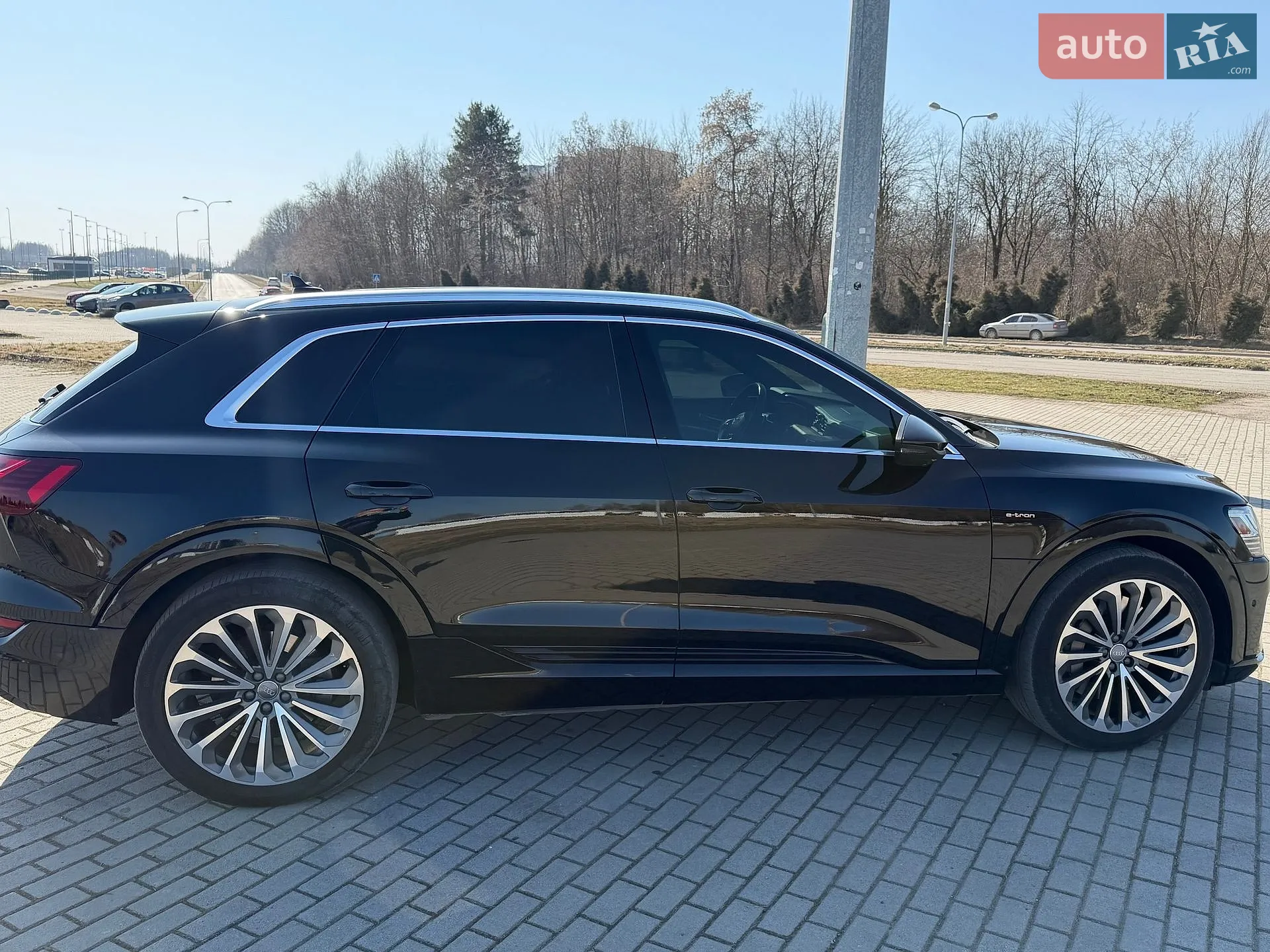 2019 Audi e-tron - мініатюра 21