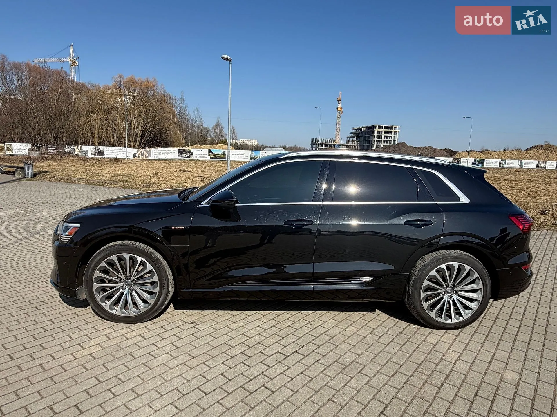 2019 Audi e-tron - мініатюра 24