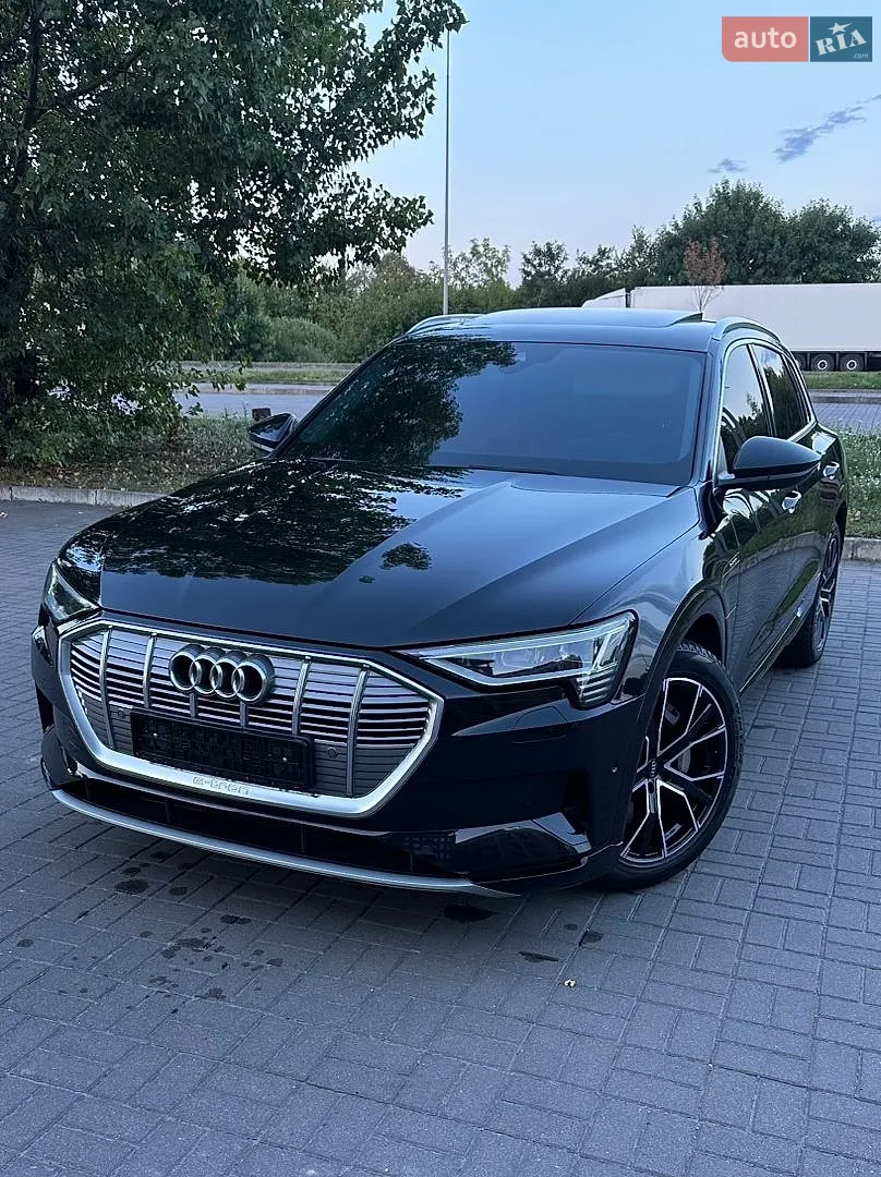 2019 Audi e-tron - фото 1