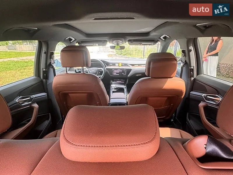 Audi e-tron 2021