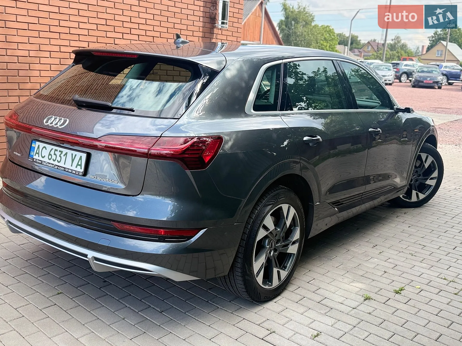 2021 Audi e-tron - мініатюра 11