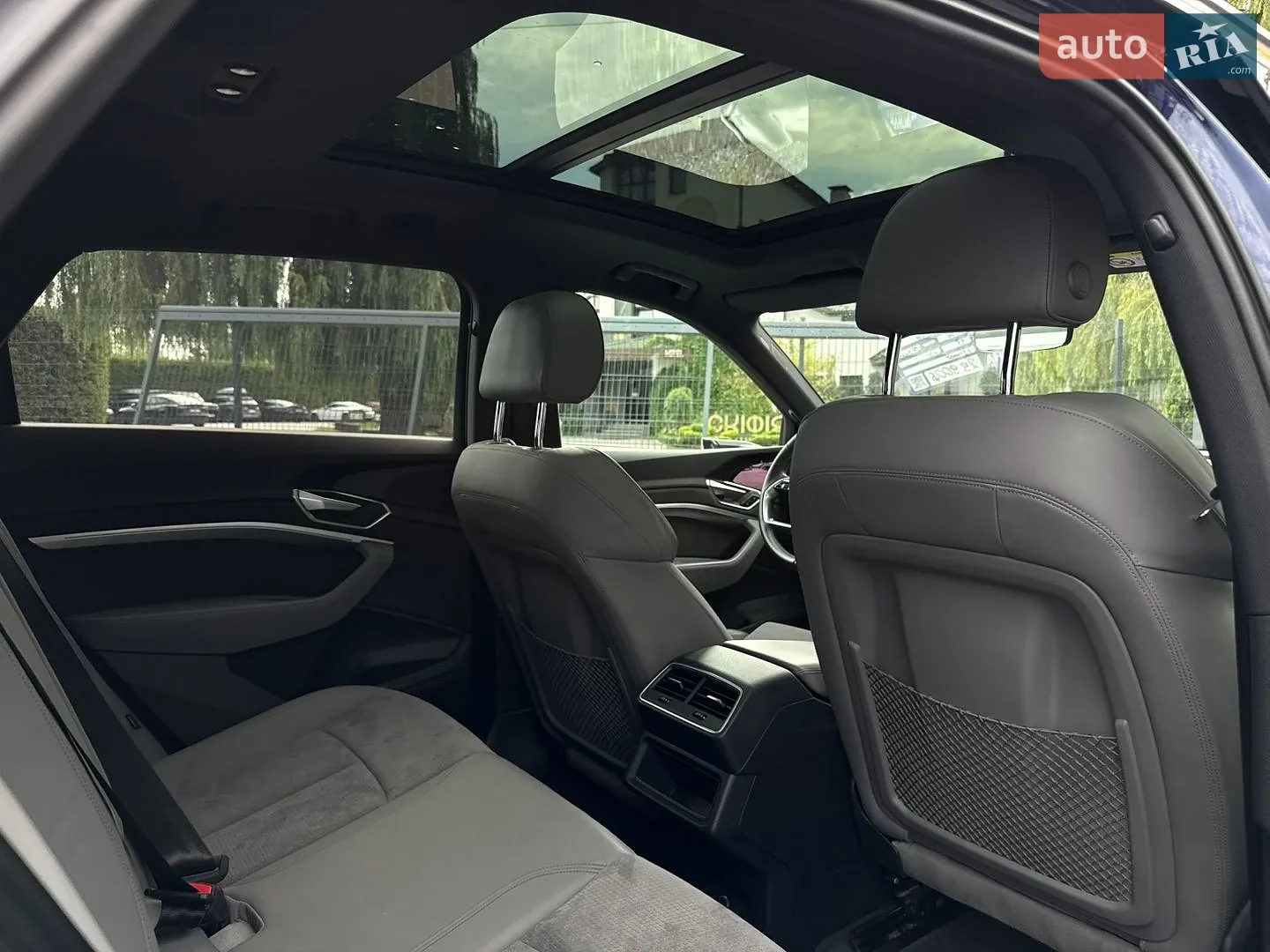 2020 Audi e-tron - мініатюра 24