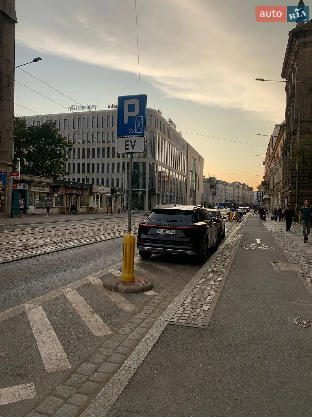 2021 Audi e-tron - мініатюра 11