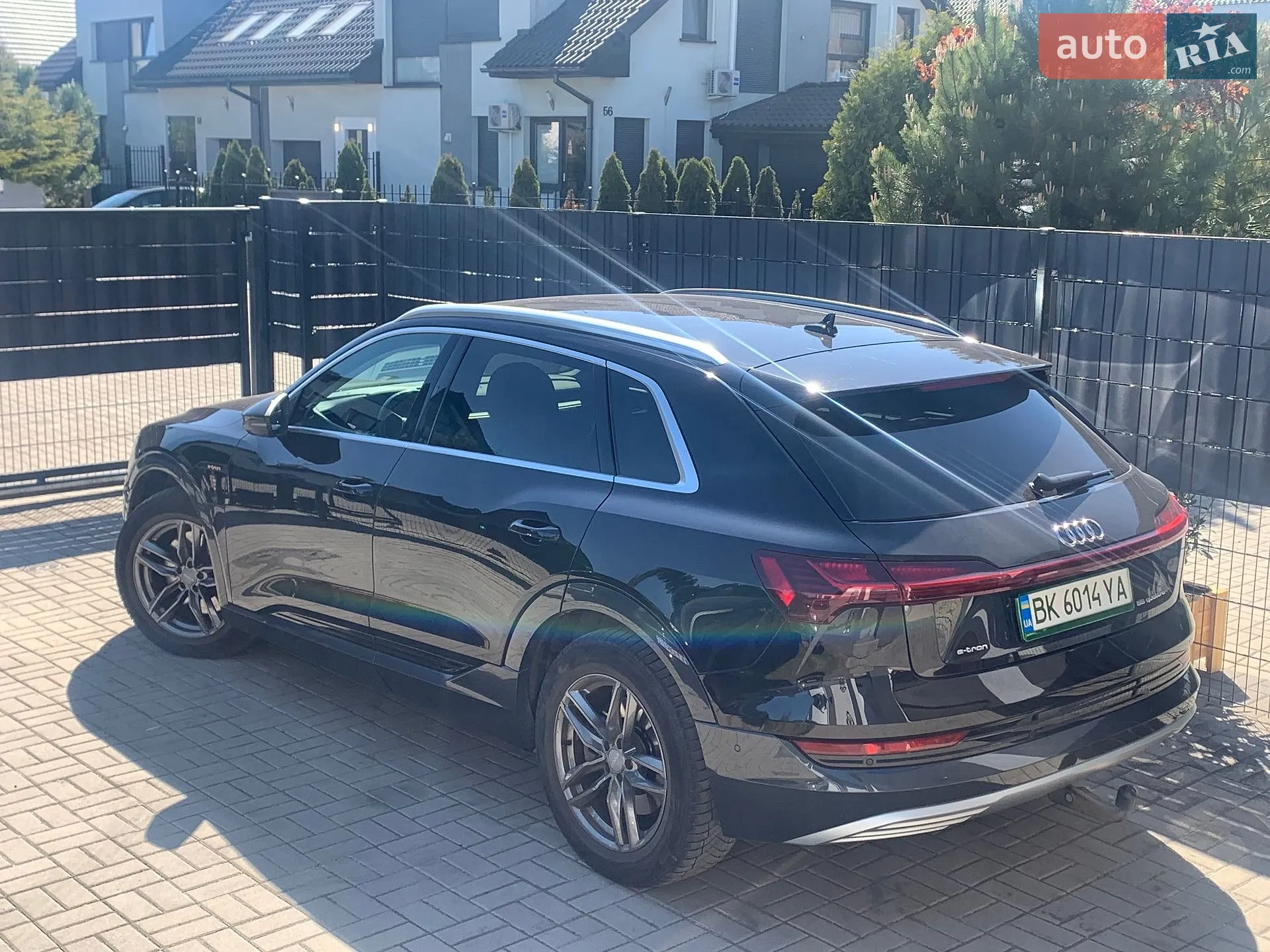 2021 Audi e-tron - фото 1