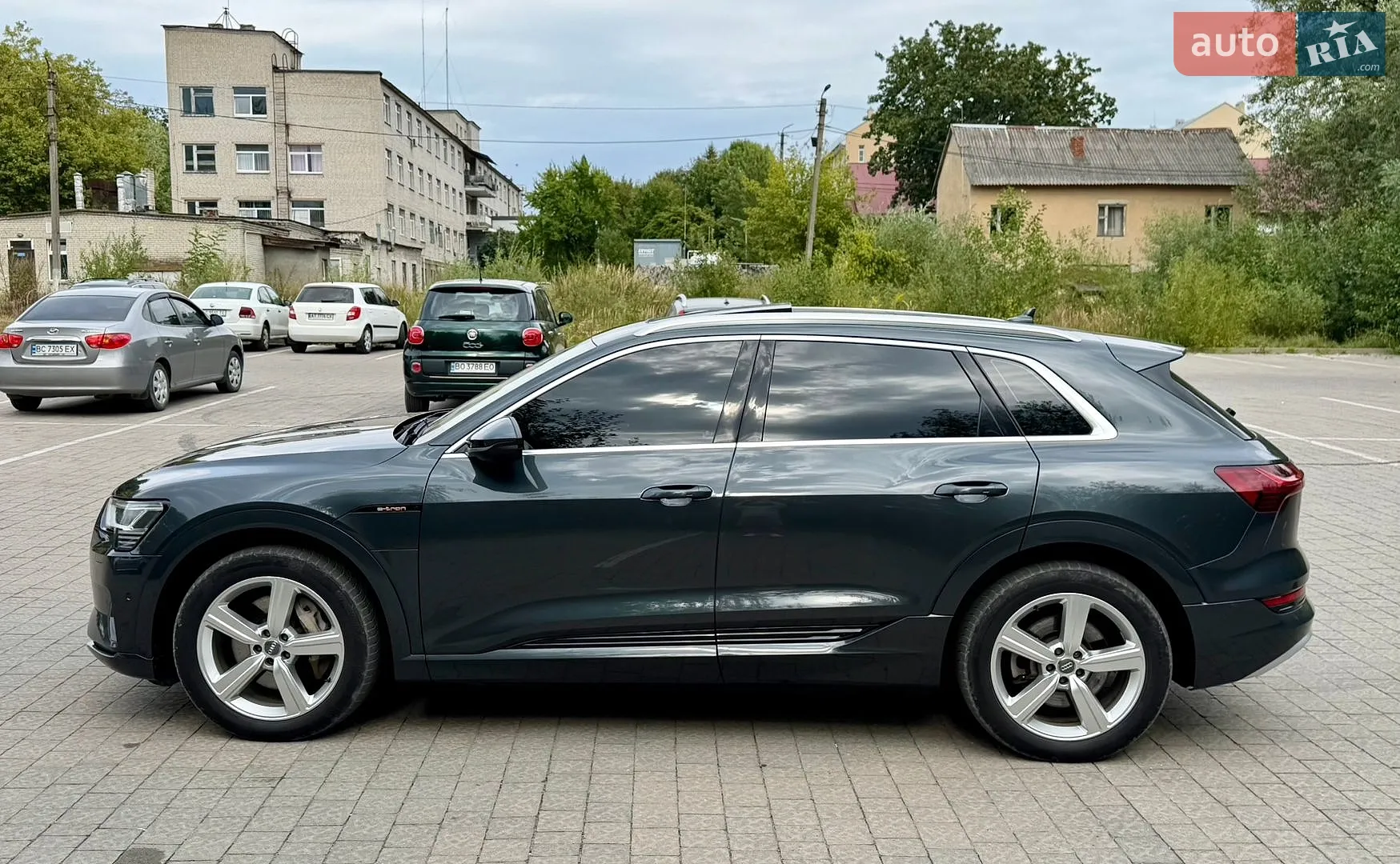 2020 Audi e-tron - мініатюра 16