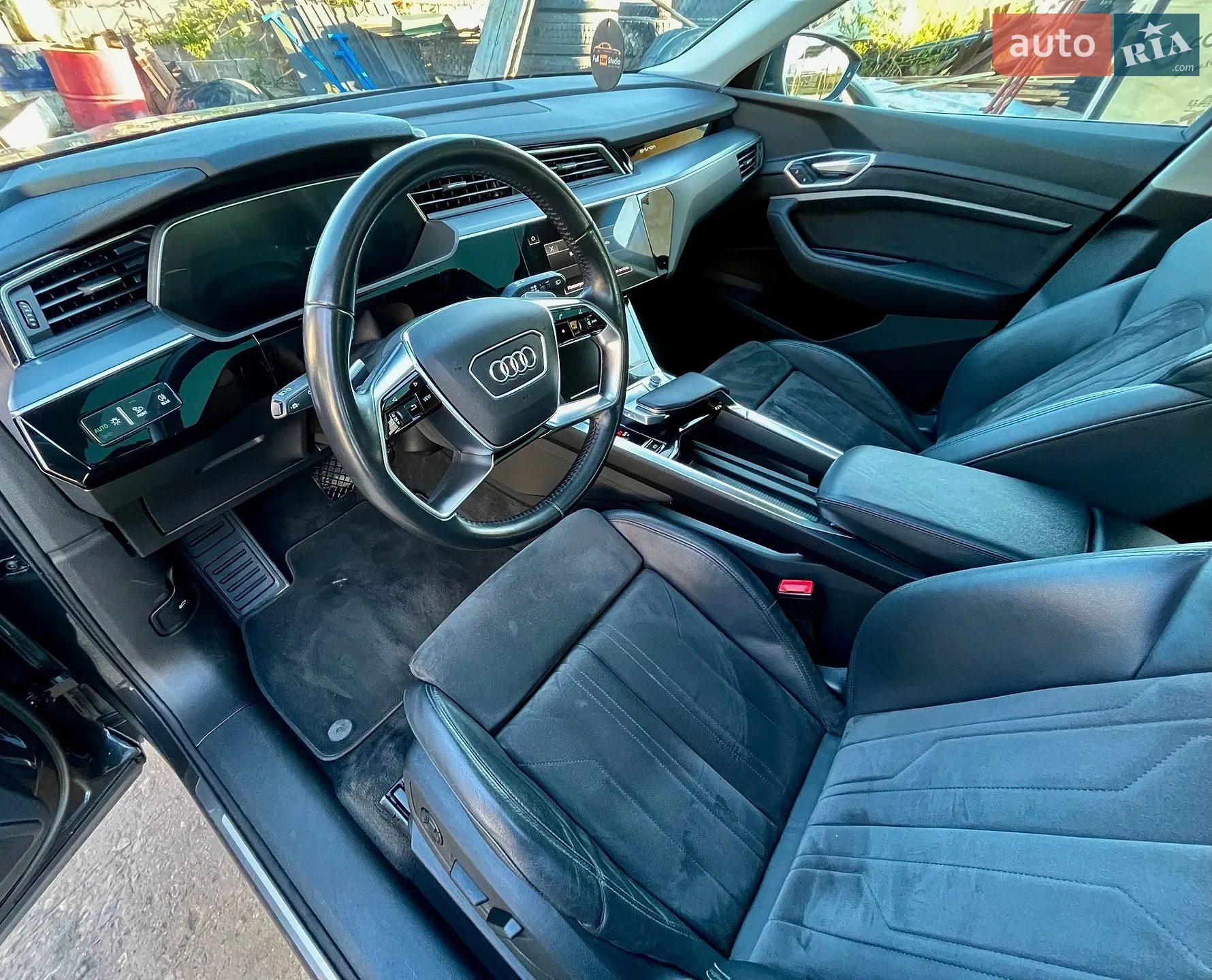 2020 Audi e-tron - мініатюра 33